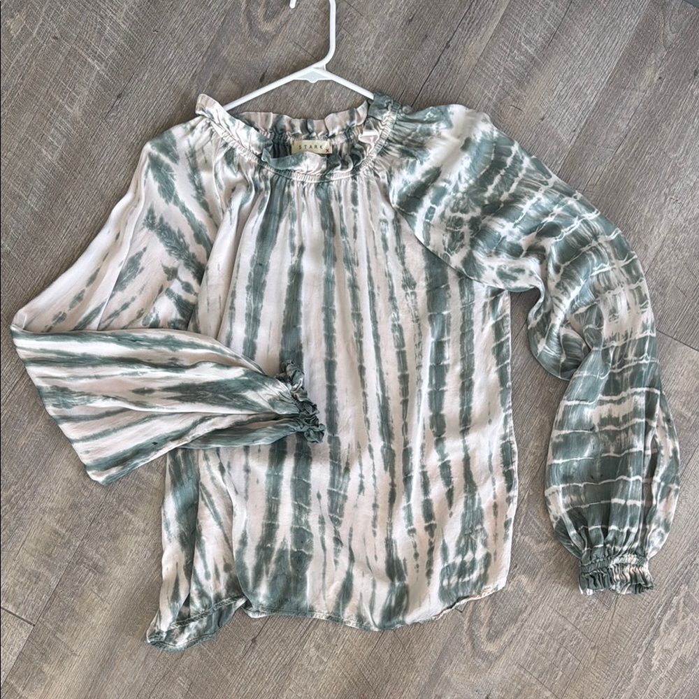 Starkx Green and White Women's Top L